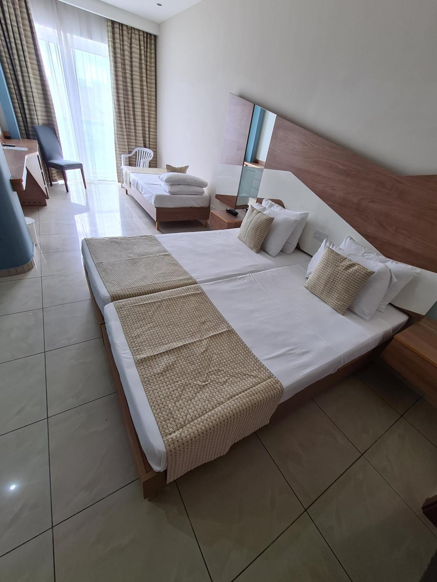 Water'S Edge Hotel Birżebbuġa Pokoj fotografie