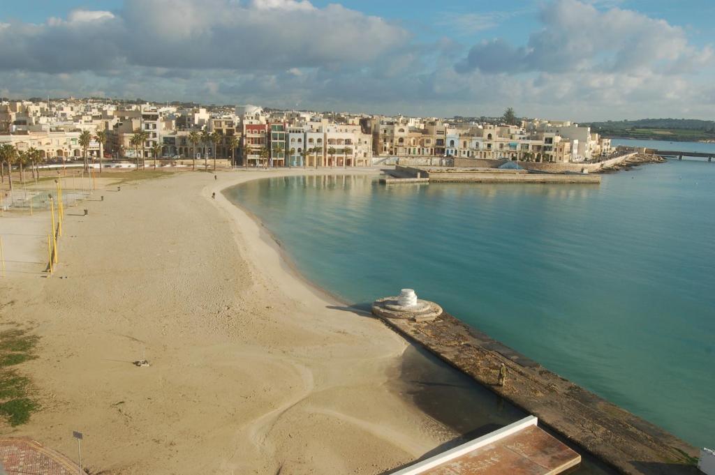 Water'S Edge Hotel Birżebbuġa Exteriér fotografie