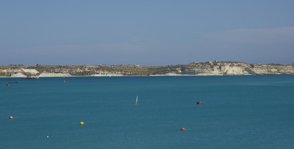 Water'S Edge Hotel Birżebbuġa Exteriér fotografie